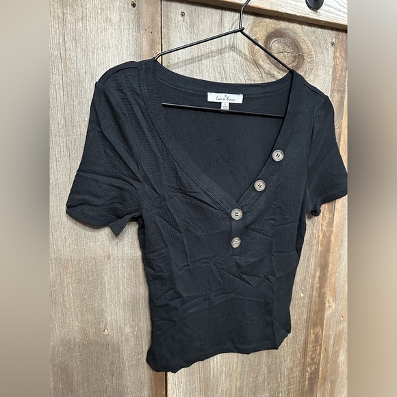 Love Tree V-Neck Button Waffle Top in Black Size Large - Picture 4 of 17